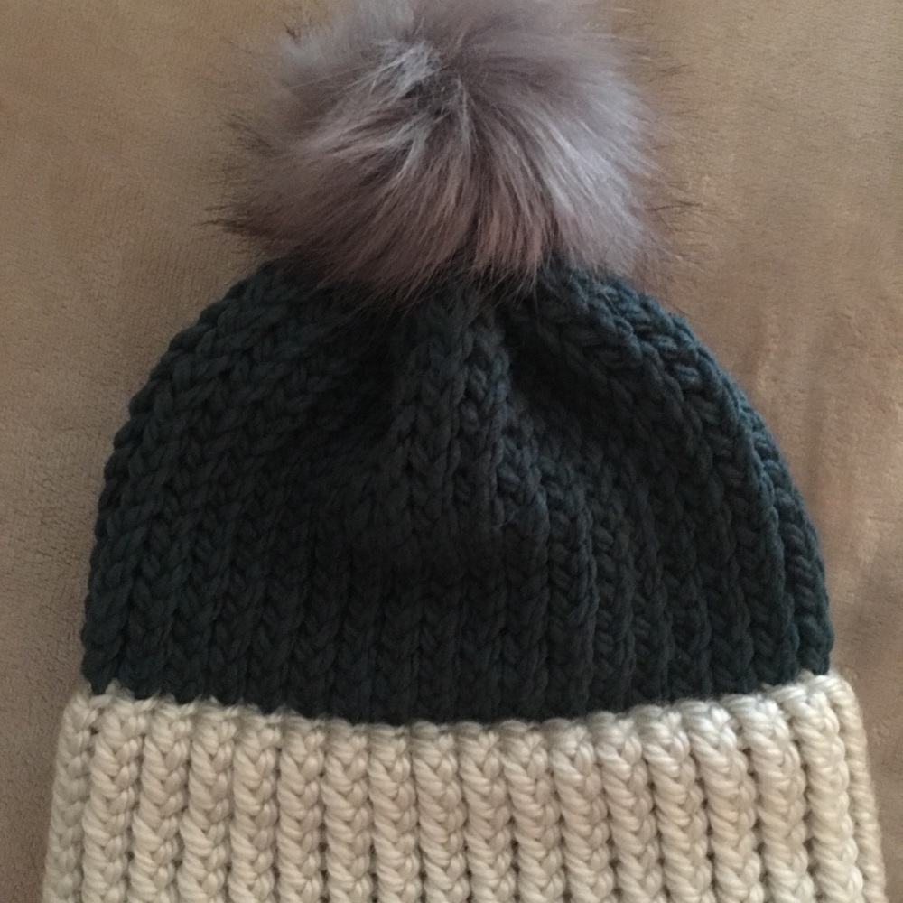 Crochet Hat W/Faux Fur Pom Pom